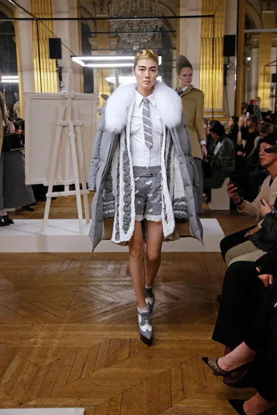 Look 25